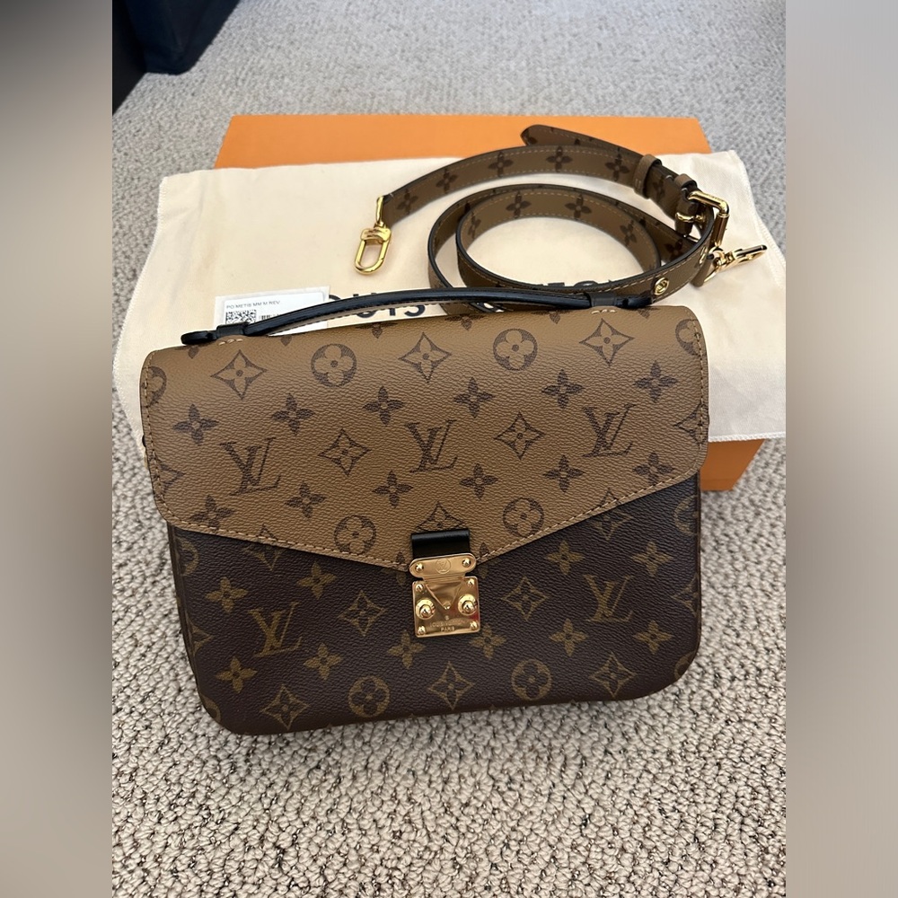 Louis Vuitton Pochette Métis